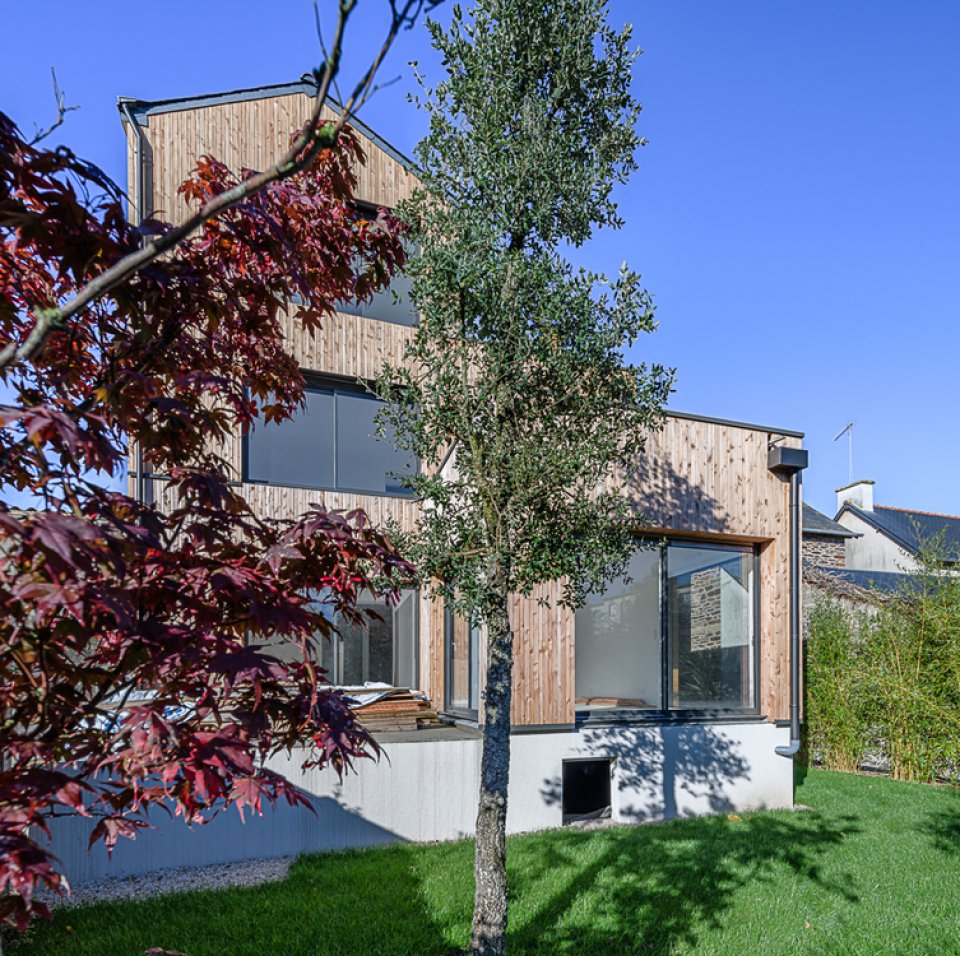 Contrastes, patrimoine urbain  & extension bucolique ouverte sur le jardin