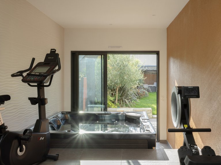 DISCRETION & COCOONING - 12