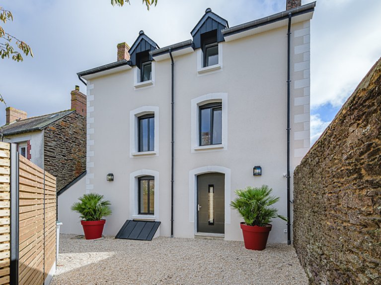 Contrastes, patrimoine urbain  & extension bucolique ouverte sur le jardin - 2