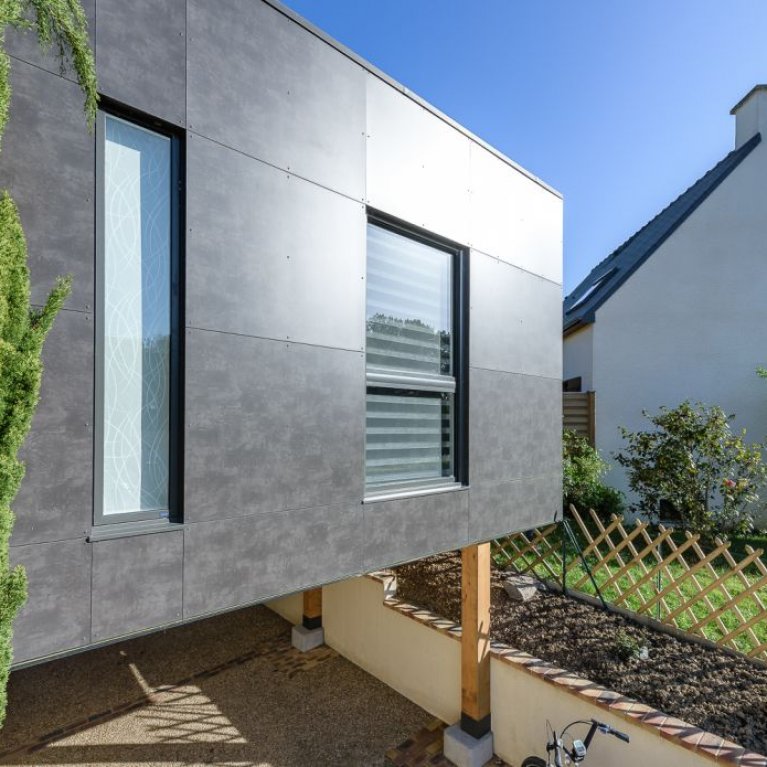 Extension sur pilotis