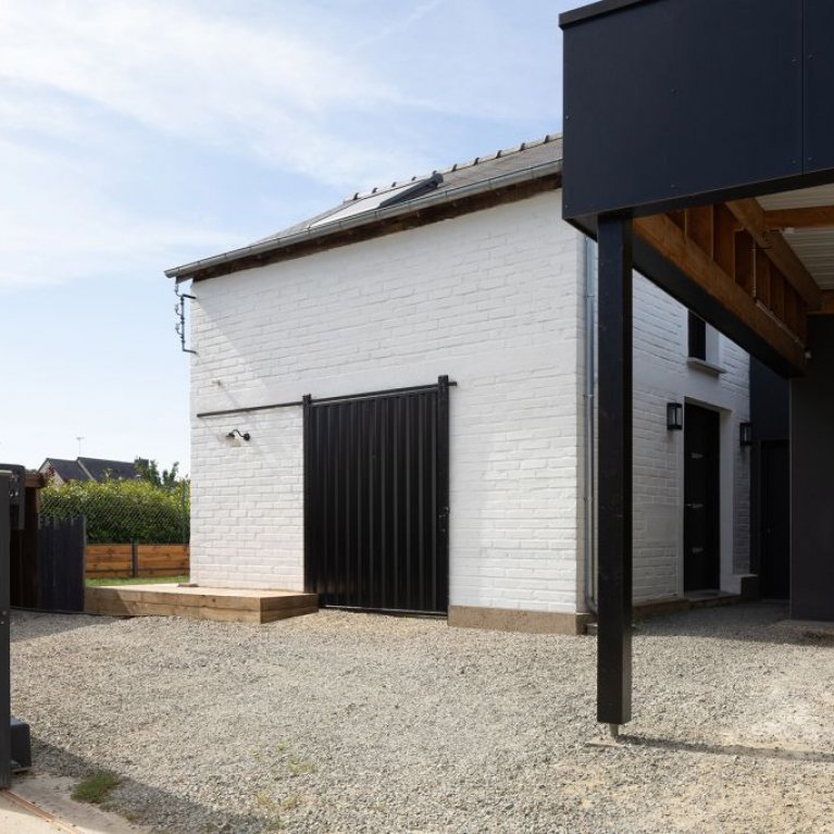 Atelier en briques transformé en loft cosy